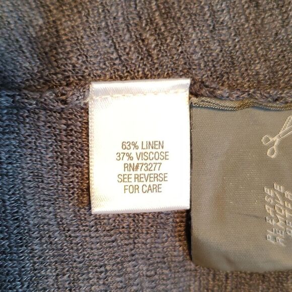 Simply Vera Wang Asymmetrical Sweater Medium - Picture 5 of 5